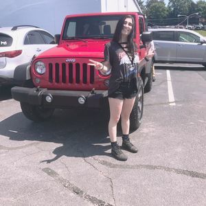 Meet your Posher, Lauren